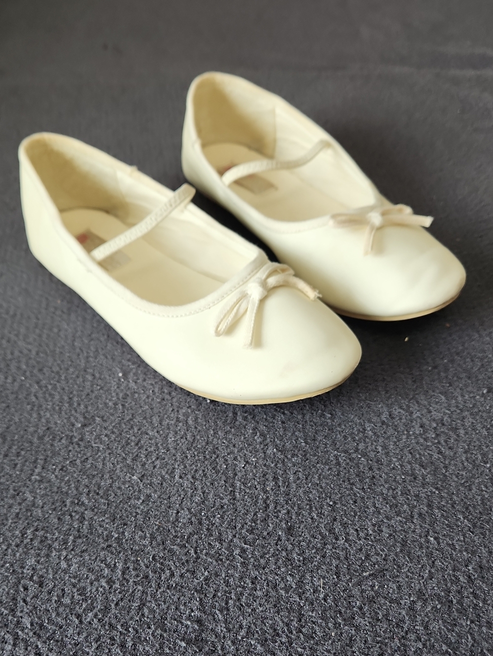 Tip Top Kids Cream Ballet Flats with Bow Accent